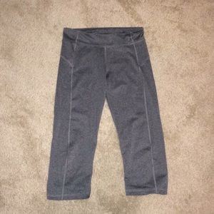 Capri Athletic Leggings